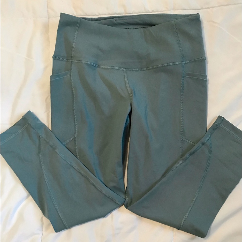 Victoria’s Secret sport cropped leggings